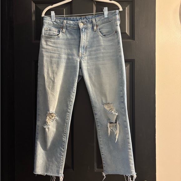Old Navy Light Blue Distressed Women's Cropped Jeans - Picture 1 of 3